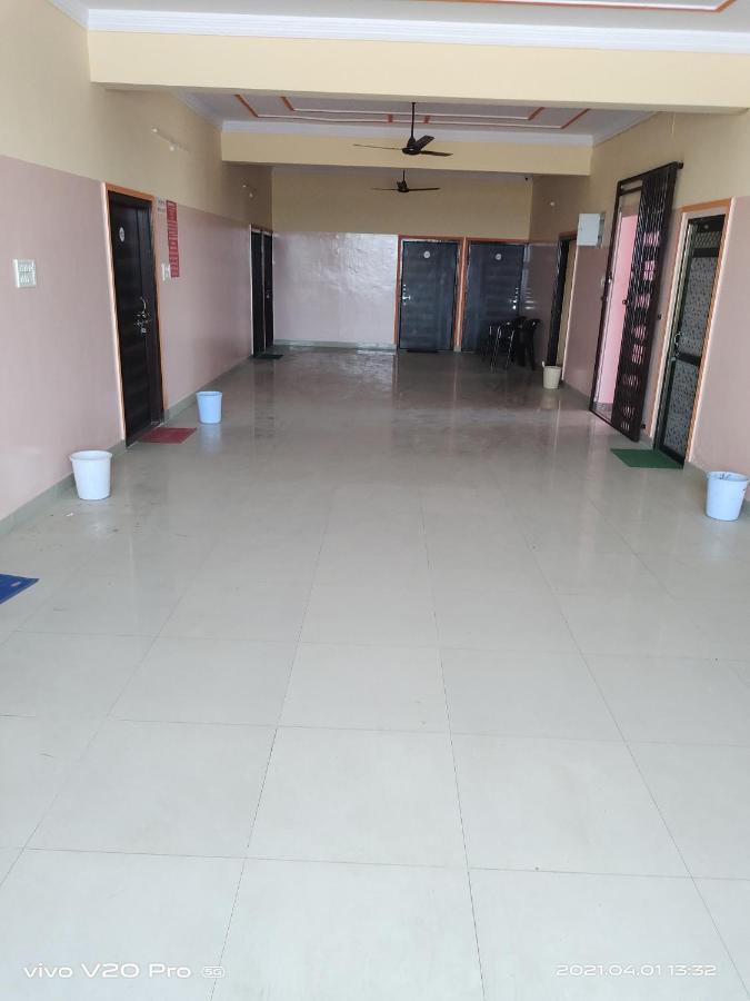 Hotel Purnima Palace Fatehpur  外观 照片